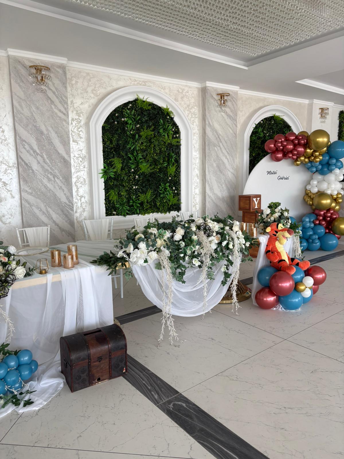 Salon Hanul dintre Vii - 20