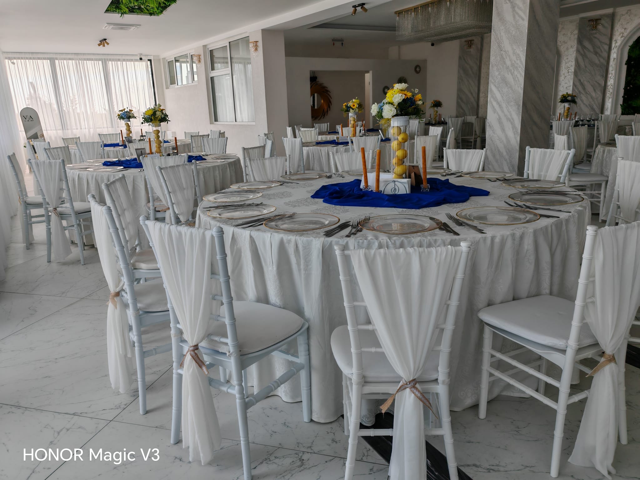 Salon Hanul dintre Vii - 34